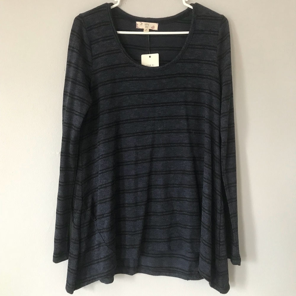 Navy blue flowy long-sleeve shirt